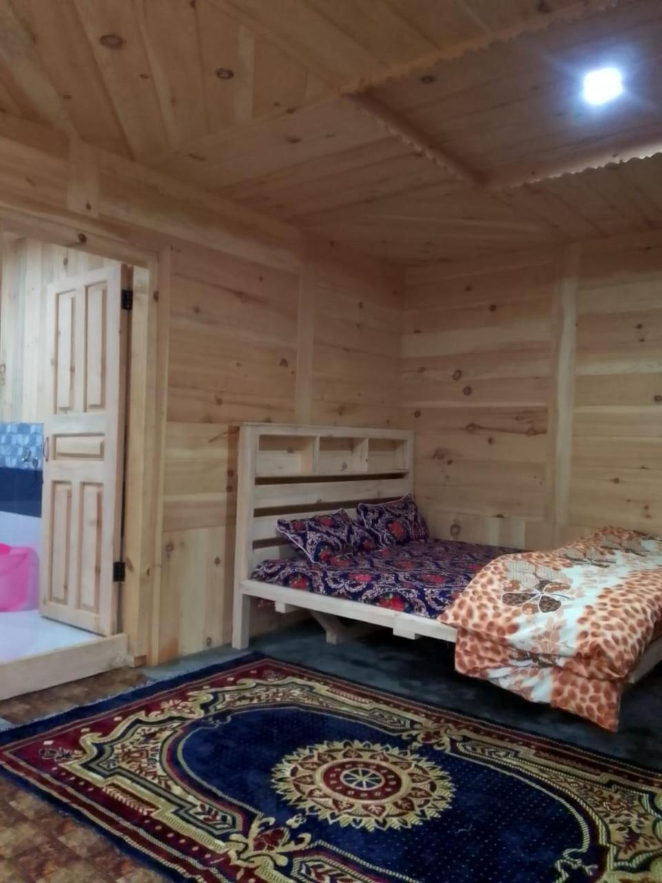 Riverbank Hotel Taobut Neelum Valley Azad Kashmir Taobat Exterior photo